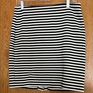 LOFT Black and White Pencil Skirt